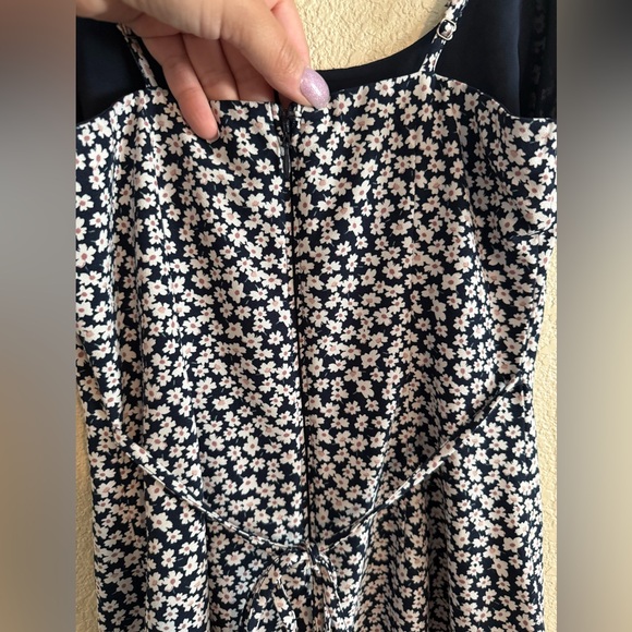 Abercrombie & Fitch Navy and White Floral Dress Size XS - Picture 12 of 12
